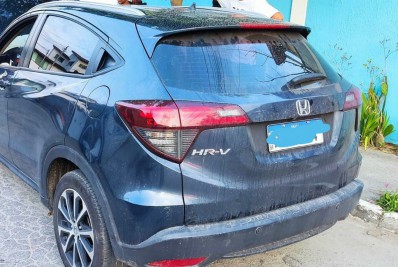 Polícia apreende carro com motor roubado em Cabo Frio
