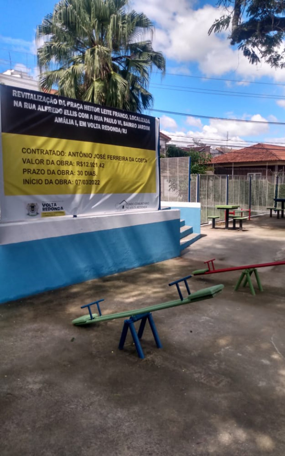 Pra&ccedil;a Heitor Leite Franco, no Jardim Am&aacute;lia em VR