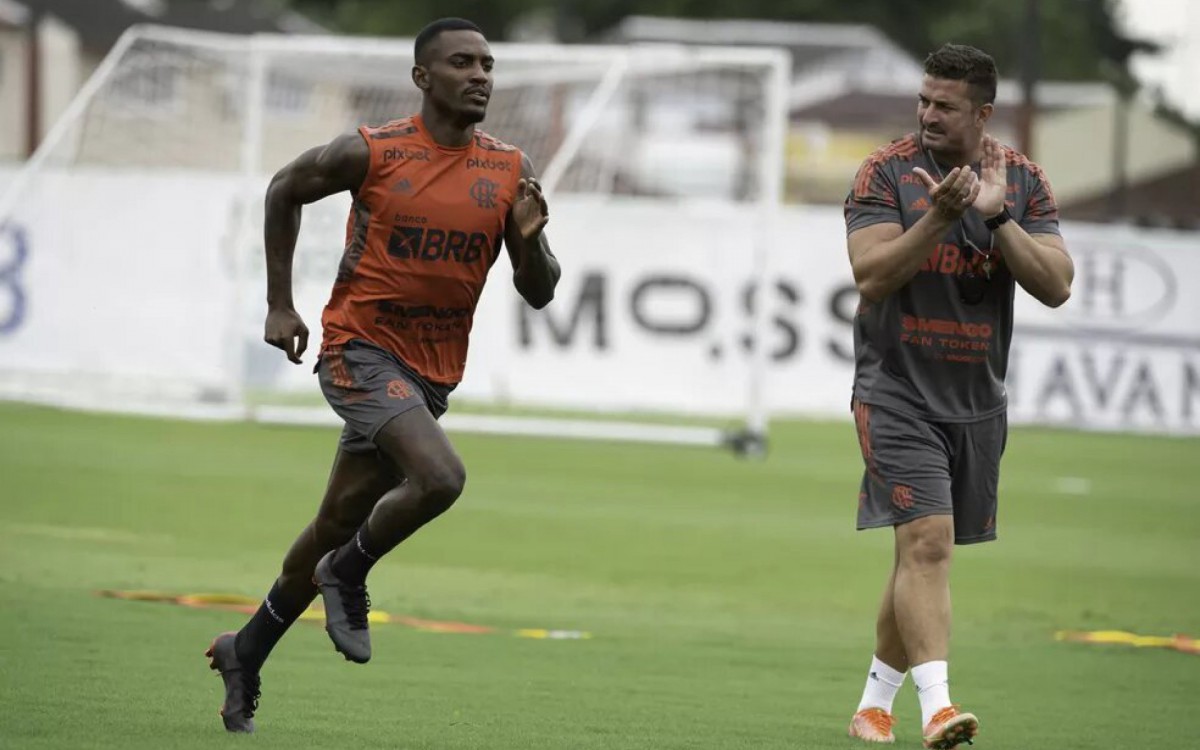 Lateral-esquerdo Ramon refor&ccedil;a o Bragantino por empr&eacute;stimo