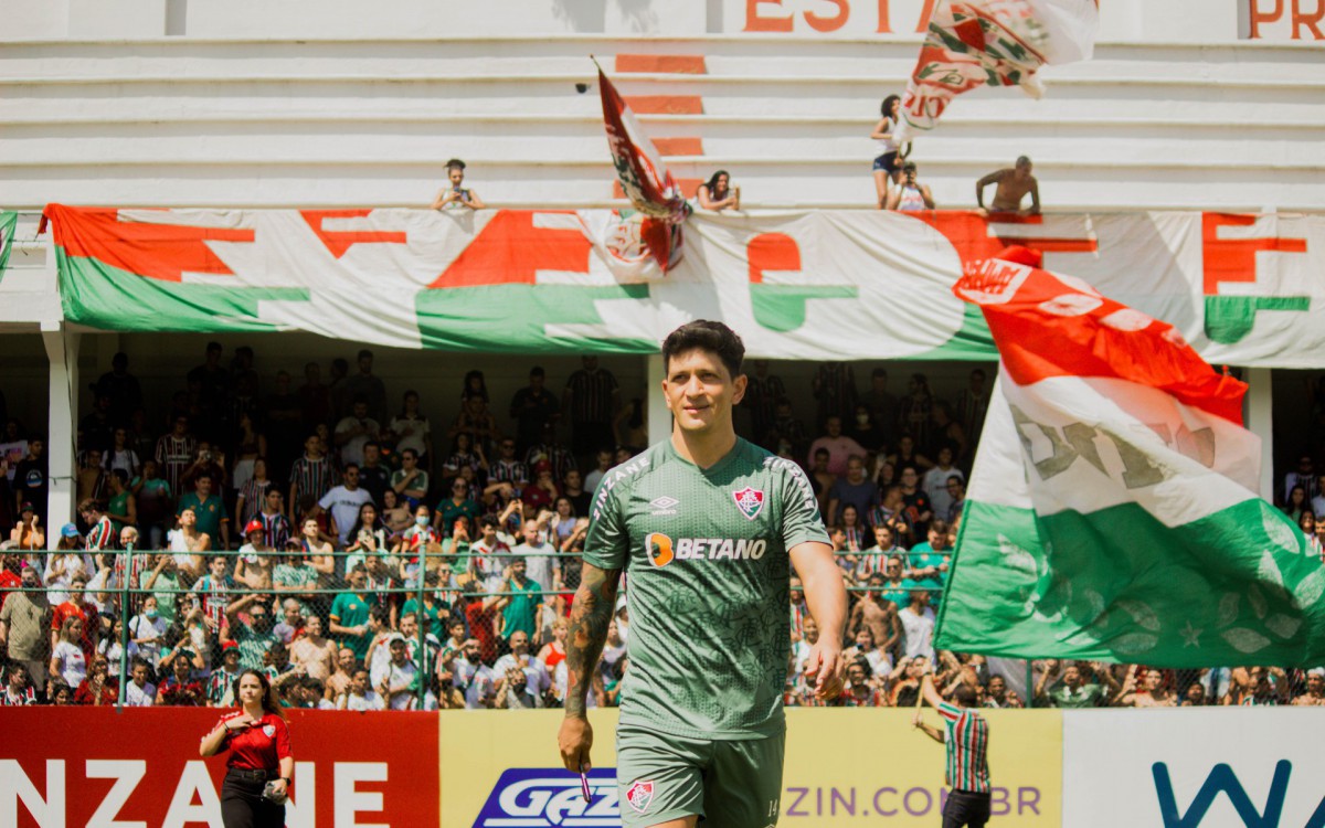 Germ&aacute;n Cano &eacute; aplaudido em treinamento
