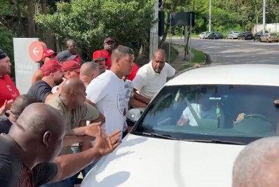 Ex-Globo revela jogador do Flamengo mais abalado em protesto: ‘Chegou passando a mão no olho’