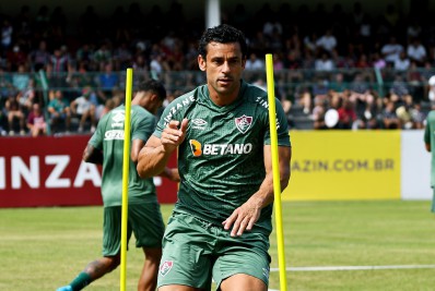 Fred estaria reavaliando aposentadoria e pode ficar no Fluminense até o fim do ano