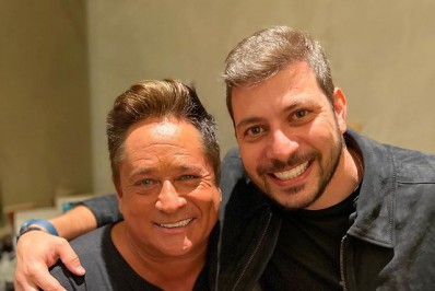 Ex-BBB Caio Afiune comemora encontro com Leonardo: 'Sonho de criança'