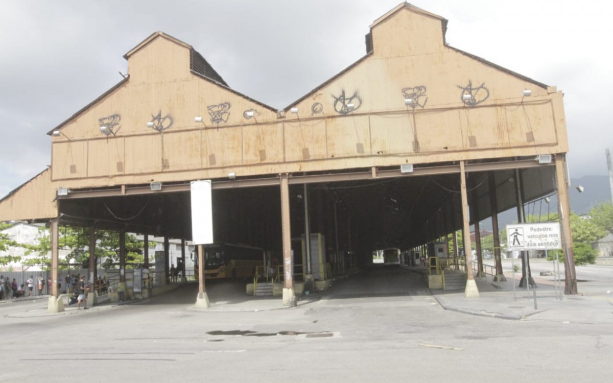 Terminal Padre Henrique Otte ser&aacute; desativado nesta segunda-feira (11), pontos finais das linhas de &ocirc;nibus ser&atilde;o realocadas para ruas pr&oacute;ximas 