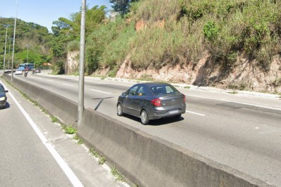 Acidente grave em Niterói deixa uma pessoa morta e quatro feridas 
