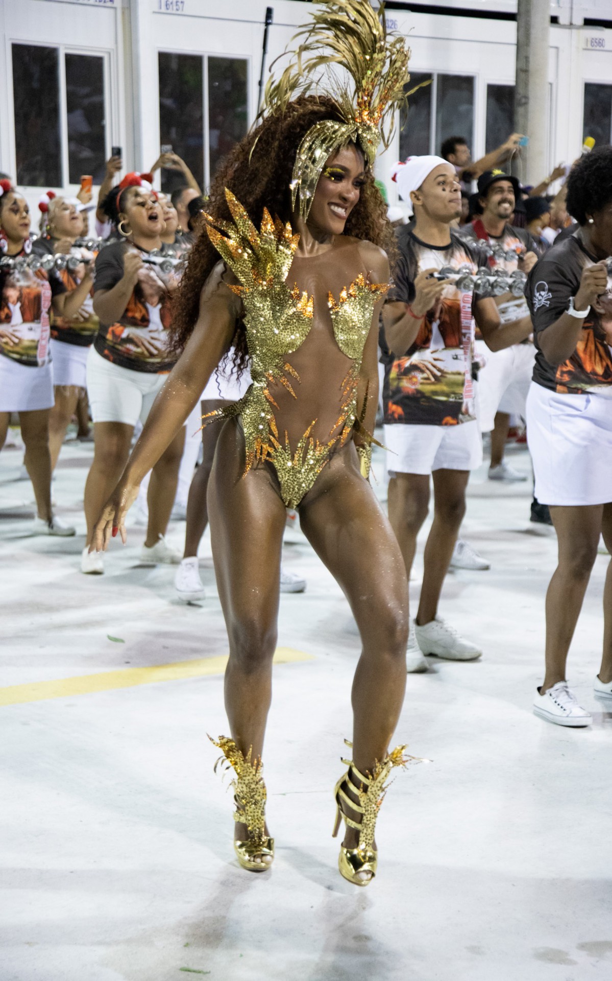 Erika Januza brilha no &uacute;ltimo ensaio t&eacute;cnico na Marqu&ecirc;s de Sapuca&iacute;