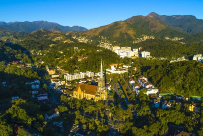 Rompimento de rede deixa 22 bairros sem água nesta segunda-feira