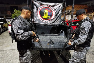 PM prende suspeito e recupera veículo roubado após troca de tiros na Avenida Brasil