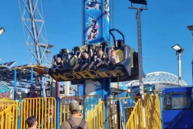 Menino escapa de acidente em parque de diversão após mãe reparar que a trava do brinquedo estava aberta