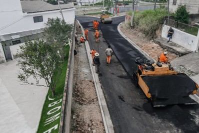 Prefeitura de Itaboraí realiza pavimentação de ruas em Santo Expedito