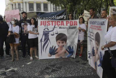Familiares de Henry Borel protestam contra liberdade de Monique Medeiros 