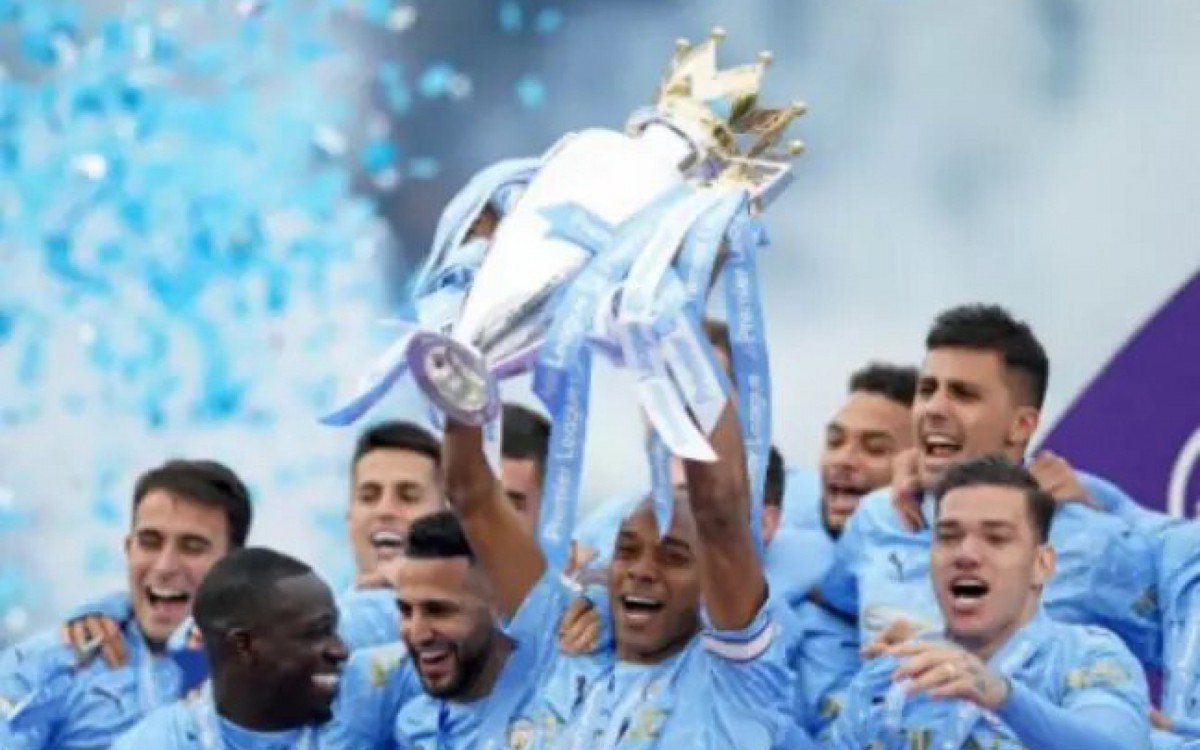 Botafogo e Flamengo sondam meia do Manchester City