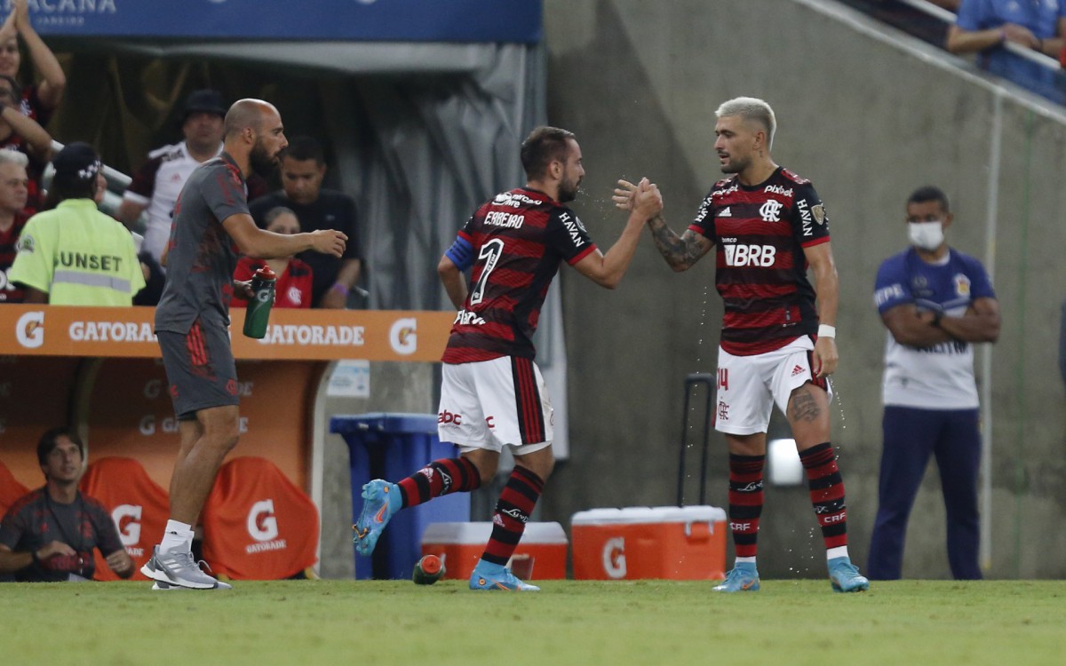 Técnico português e estádio enorme: o que o Fla deve saber do Talleres