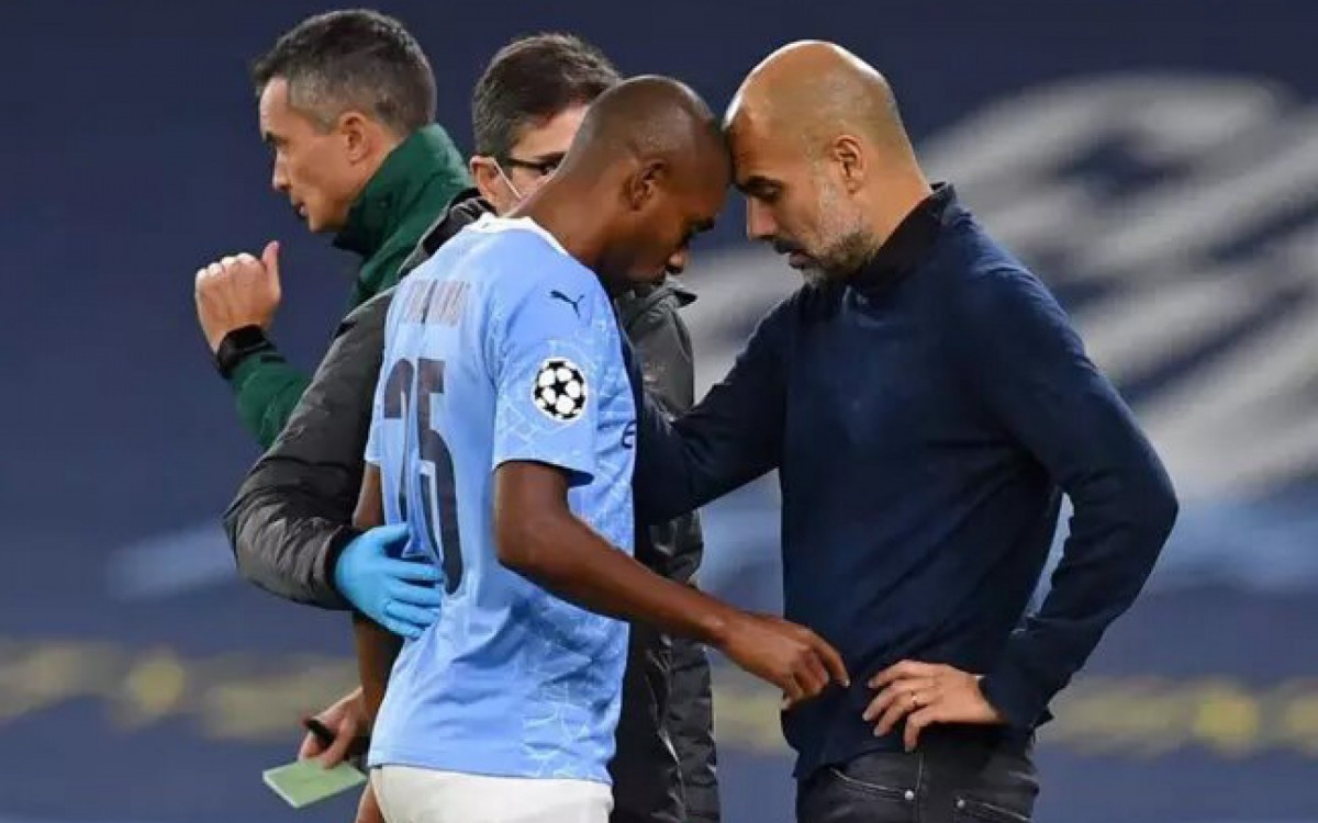 Fernandinho vai deixar o Manchester City