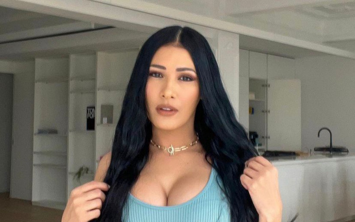 Nos coment&aacute;rios das fotos, postadas na manh&atilde; desta ter&ccedil;a-feira (12), f&atilde;s da cantora provocaram seu ex-marido, Vicent Escrig