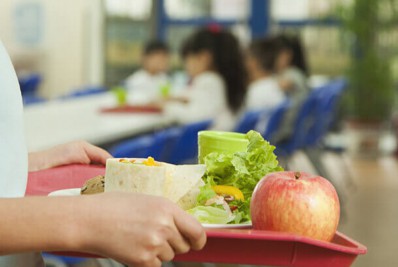 Pais dos alunos de escola municipal de Nova Friburgo são apresentados a ideias alimentares mais saudáveis para as crianças