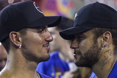 Irritado, Neymar desmente boato sobre ter ficado com Yasmin Brunet, ex de Gabriel Medina