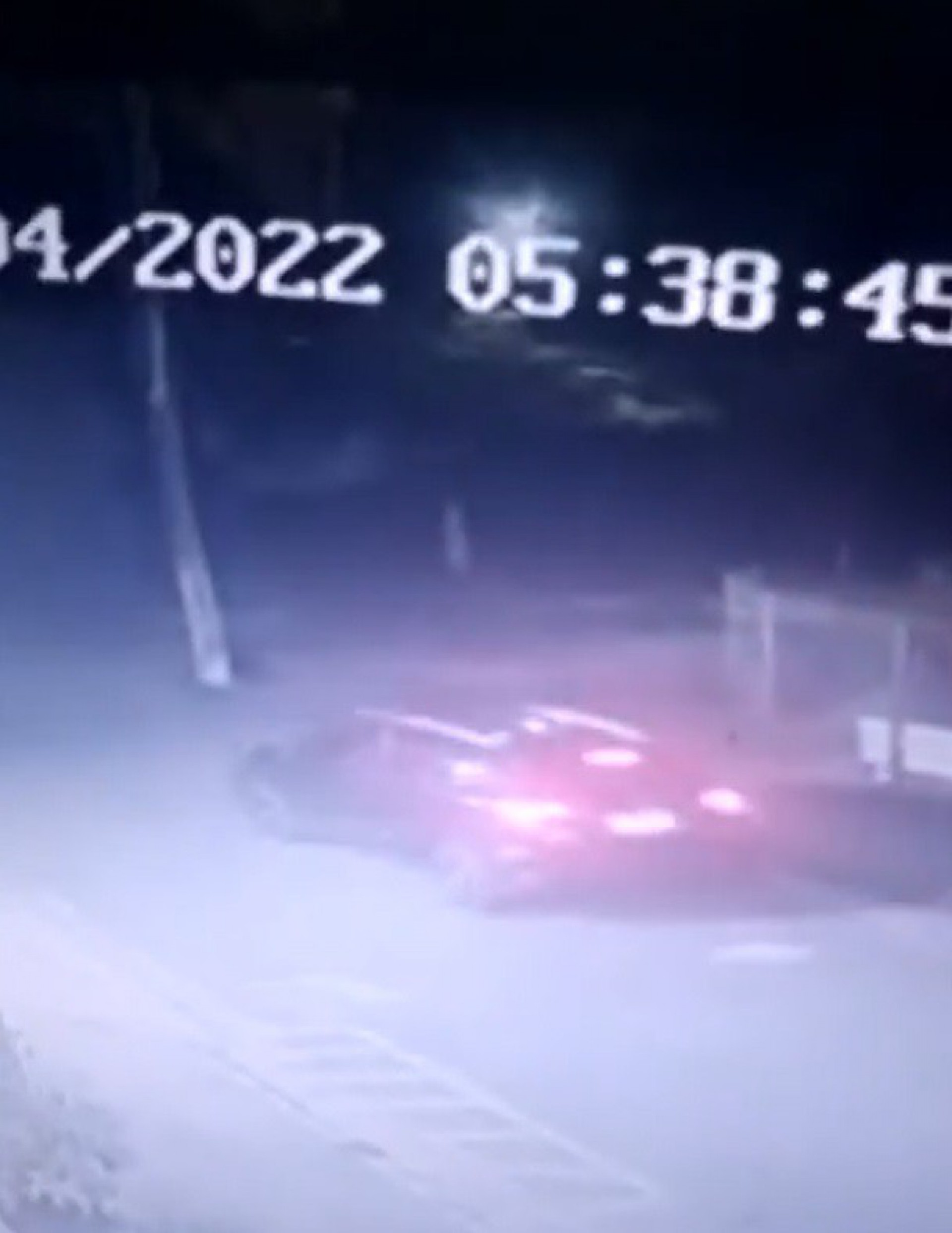 Carro dos criminosos em fuga após o assalto - Reprodução/TV Globo