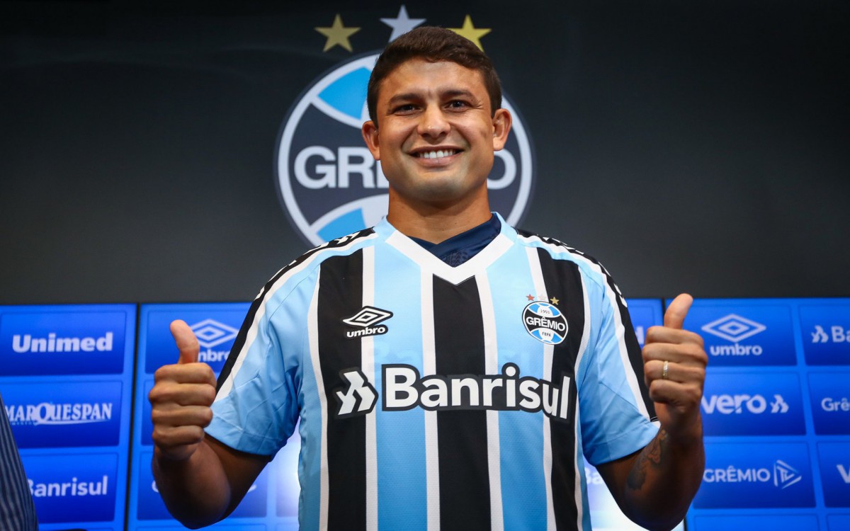 Elkeson ganhou a camisa 9 do Gr&ecirc;mio