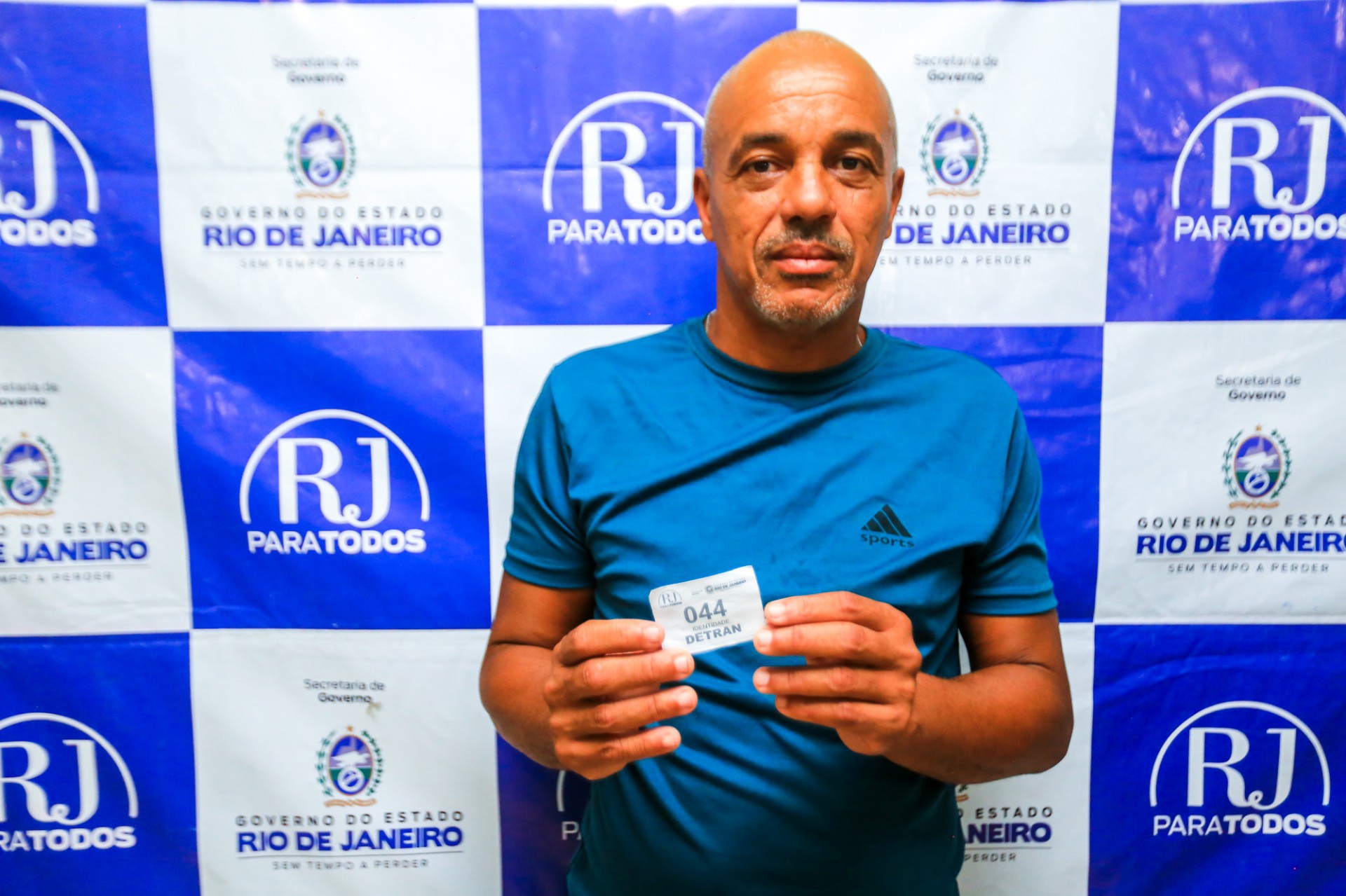 O pedreiro Anderson Nogueira, conseguiu tirar a segunda via de sua identidade no RJ para Todos - Rafael Barreto / PMBR