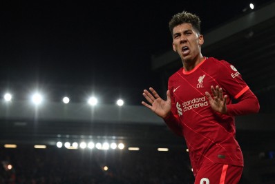 Técnico do Liverpool desconversa rumores sobre saída de Firmino: 'Ele é coração e alma desta equipe'