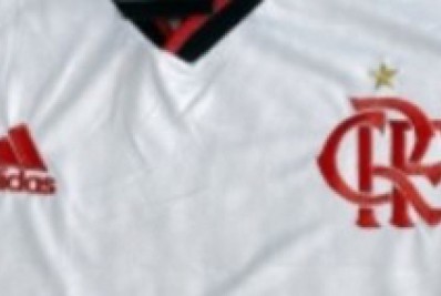 Foto de novo uniforme 2 do Flamengo vaza na internet. Veja a imagem!