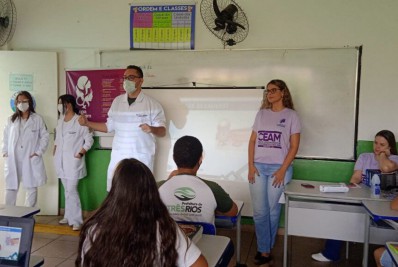 CEAM aborda a gravidez na adolescência em encontro nas escolas de três Rios