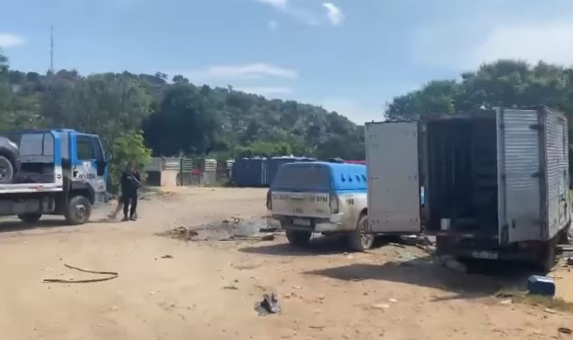 A Pol&iacute;cia Militar tem realizado uma s&eacute;rie de opera&ccedil;&otilde;es contra as quadrilhas de desmanches de carros em Belford Roxo - Reprodu&ccedil;&atilde;o