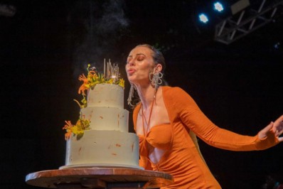 Paolla Oliveira comemora aniversário de 40 anos com festão no Rio