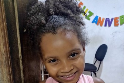 Caxiense de 5 anos dá presente de Páscoa para garis da cidade