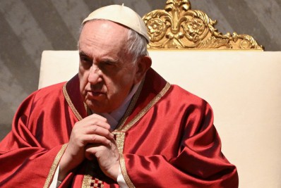 Papa Francisco cancela encontro com chanceler argentino por problemas de saúde