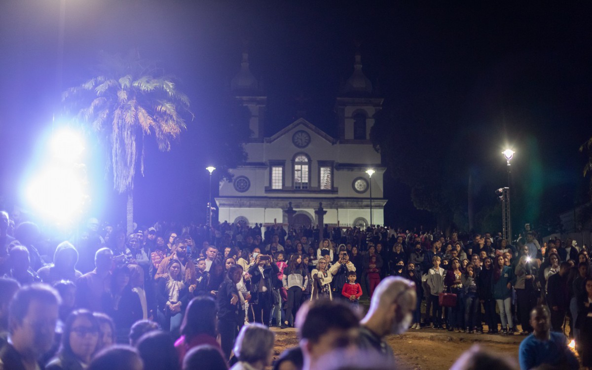 Encena&ccedil;&atilde;o foi realizada ao ar livre em cart&atilde;o postal da cidade
