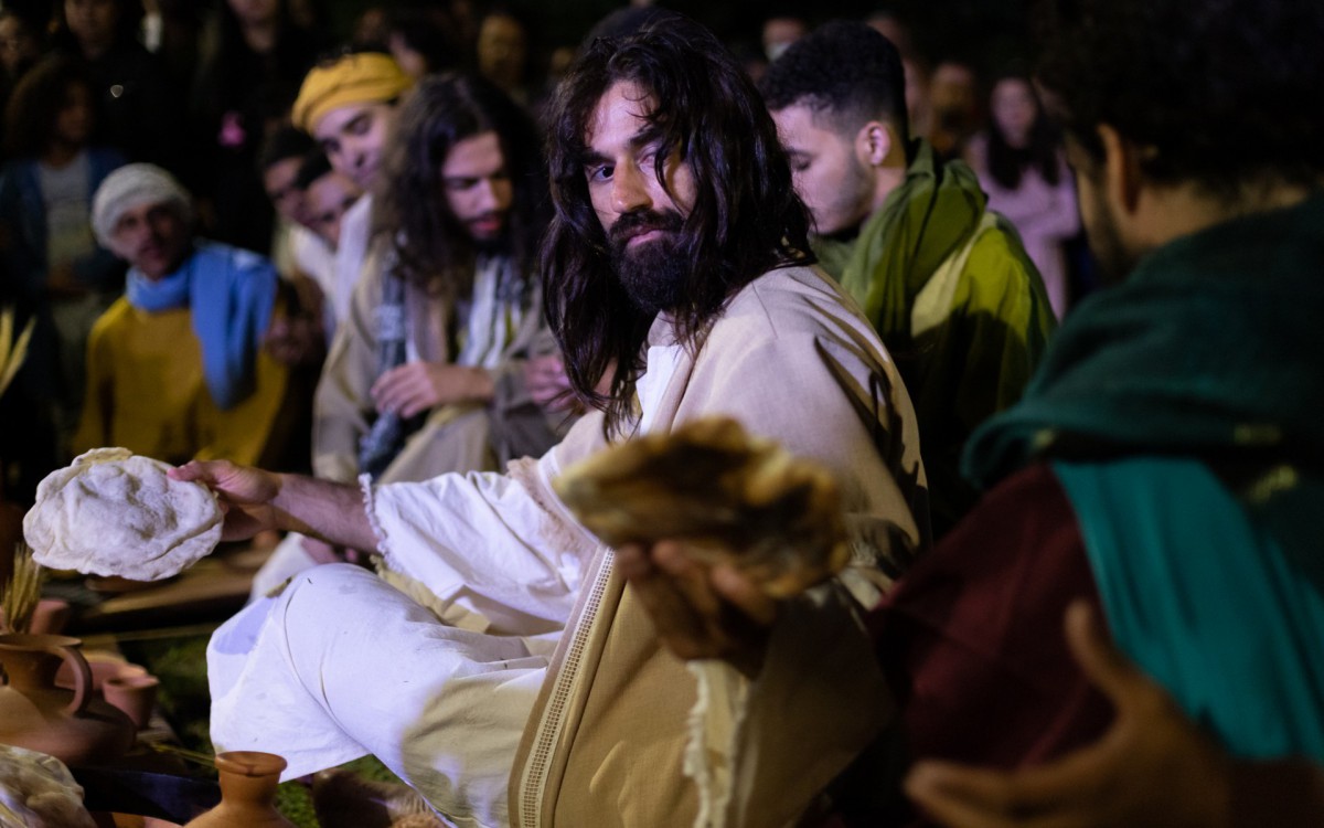 Encena&ccedil;&atilde;o foi realizada ao ar livre em cart&atilde;o postal da cidade