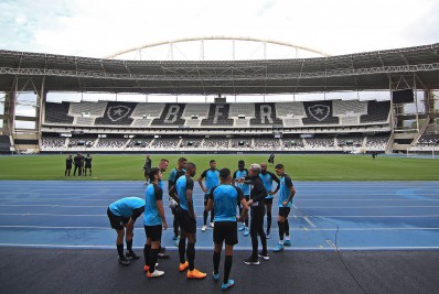 Mister estreia hoje pelo Botafogo