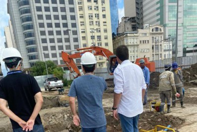 Nova cratera é aberta no Boulevard Olímpico