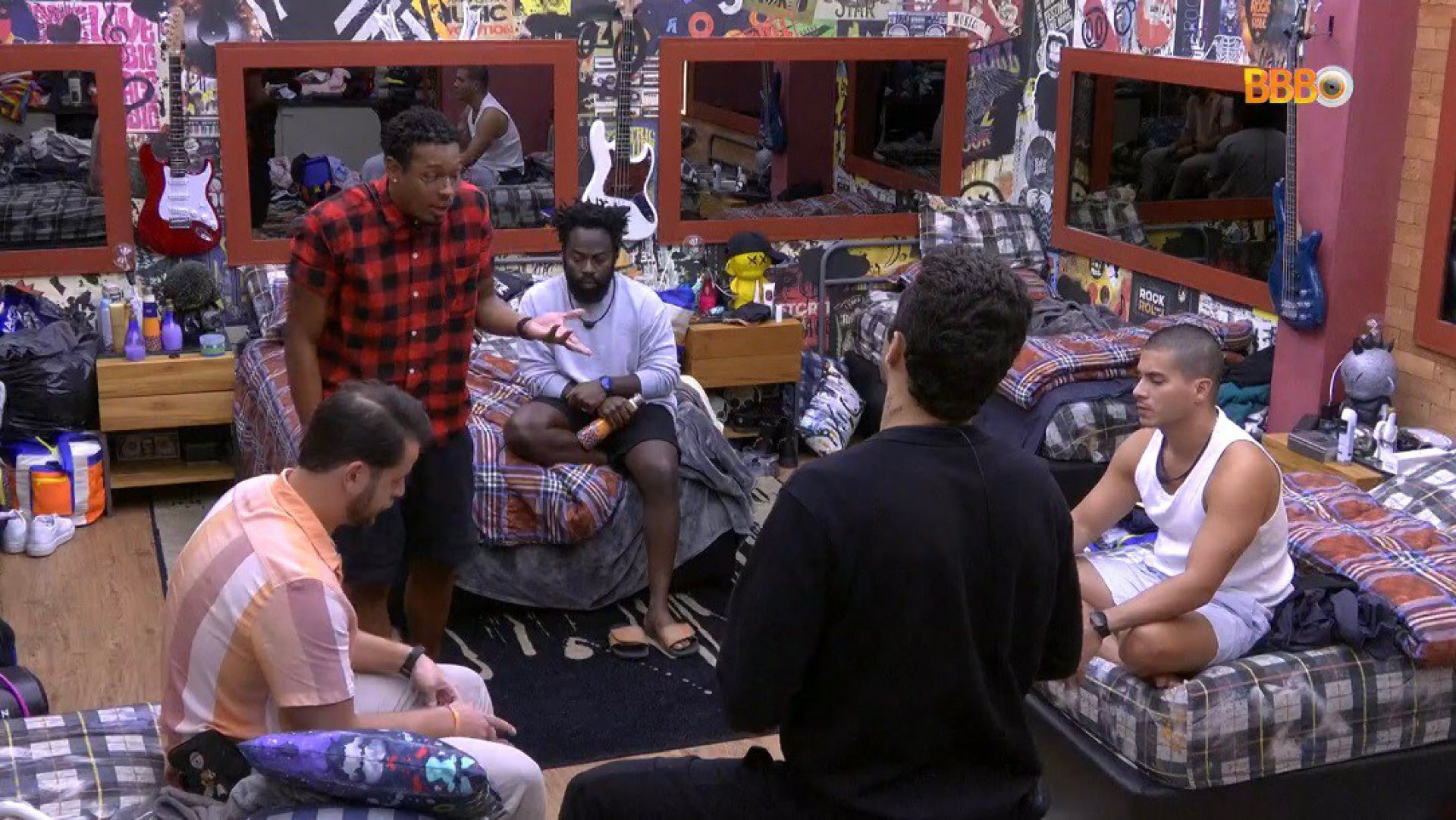 Brothers batem boca após o paredão  - Reprodução/Globoplay