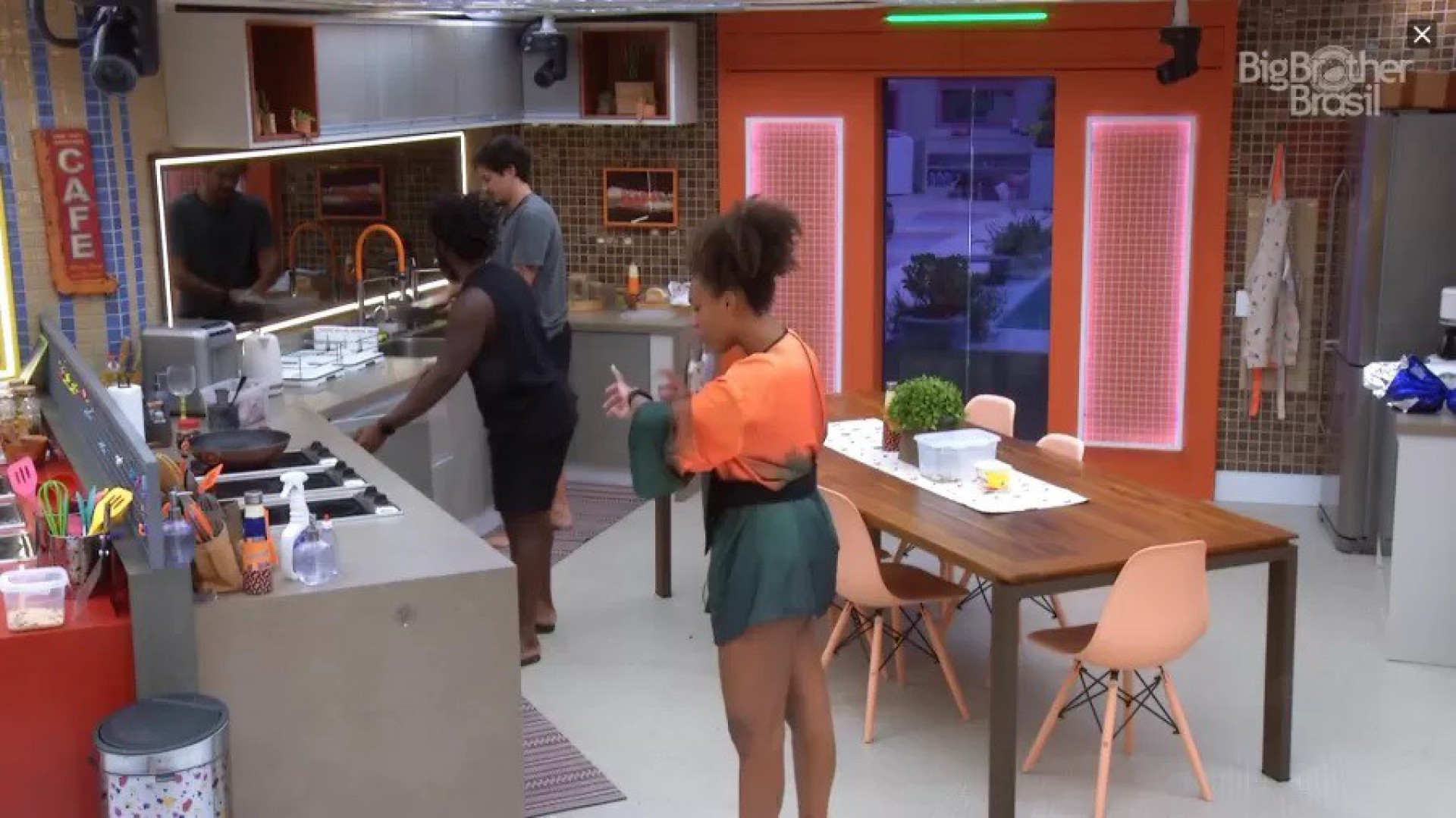 D.G, Eliezer e Jessilane se alfinetam na xepa  - Reprodução / Globoplay