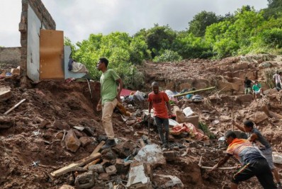 Chuva diminui após inundação que deixou 450 mortos na África do Sul