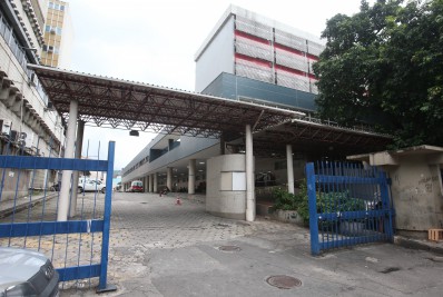 Adolescente ferido em acidente com fogos de artifício permanece em estado grave 