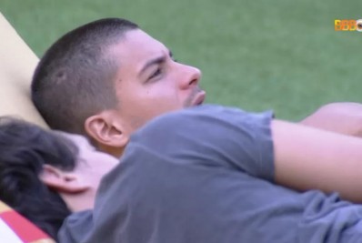 'BBB 22': Arthur alega ter ficado inseguro após saída de Linn da Quebrada