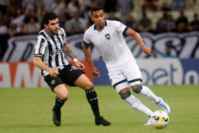 Na estreia de Luís Castro, Botafogo bate o Ceará e vence a primeira no Brasileirão