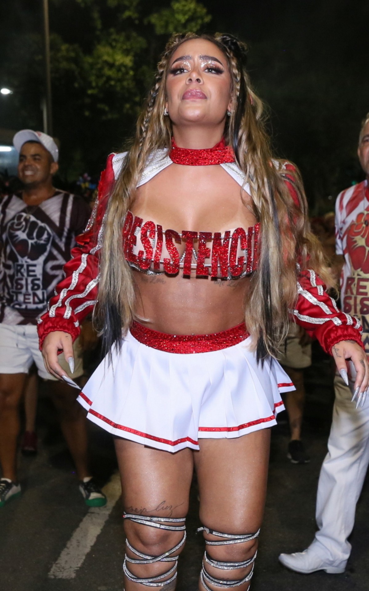 Rafaella Santos no ensaio de rua do Salgueiro