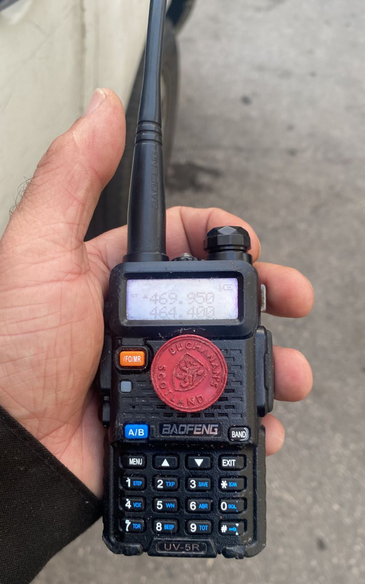 Um suspeito ficou ferido na opera&ccedil;&atilde;o e houve apreens&atilde;o de uma pistola e um r&aacute;dio transmissor