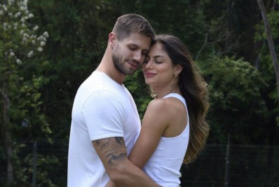 Ex-BBBs Mari Gonzalez e Jonas Sulzbach anunciam construção de sua 1ª casa juntos