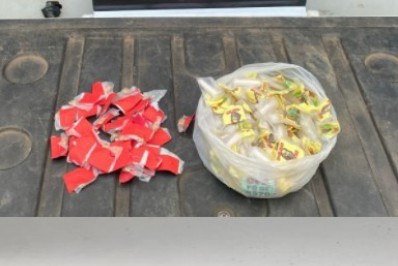 Menor é apreendido e homem preso por tráfico de drogas em Cabo Frio