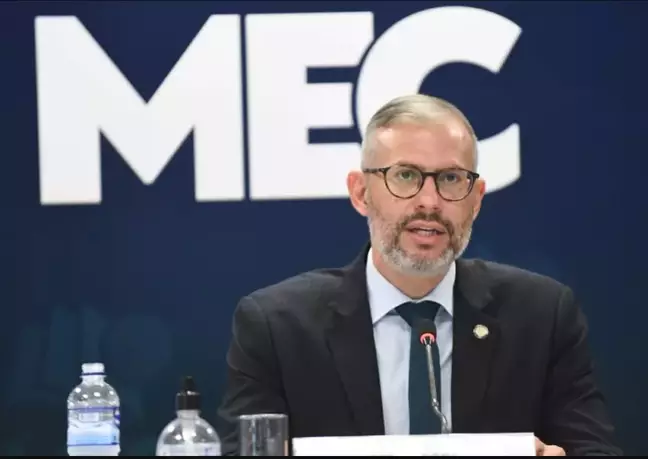 Saiba quem é o quinto ministro da Educação nomeado por Bolsonaro