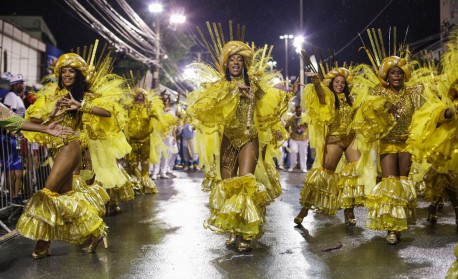Império da Tijuca comemora 83 anos de fundação com missa e mini desfile, O  Dia na Folia