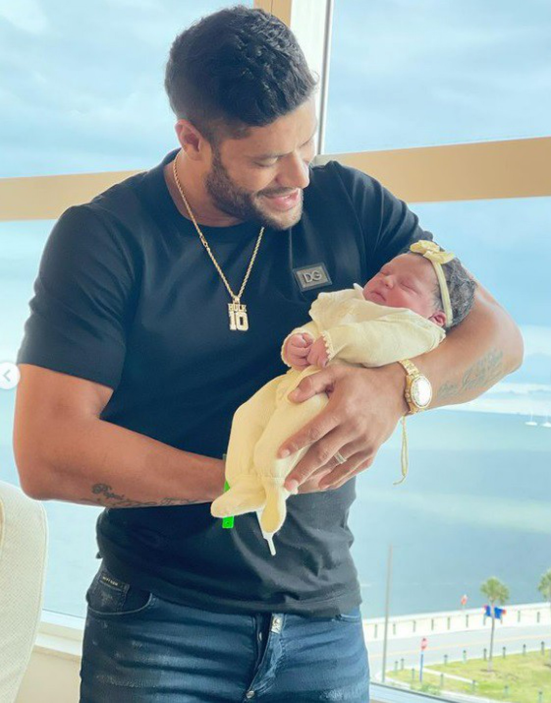 Nasce Zaya, filha de Hulk Paraíba e Camila Ângelo - reprodução do instagram