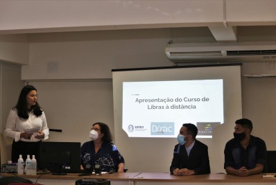 Fazenda oferece capacitação em Libras para a equipe de atendimento