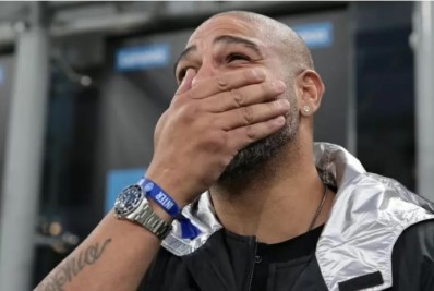 Vídeo: Adriano Imperador é ovacionado pela torcida ao comparecer a jogo da Inter de Milão